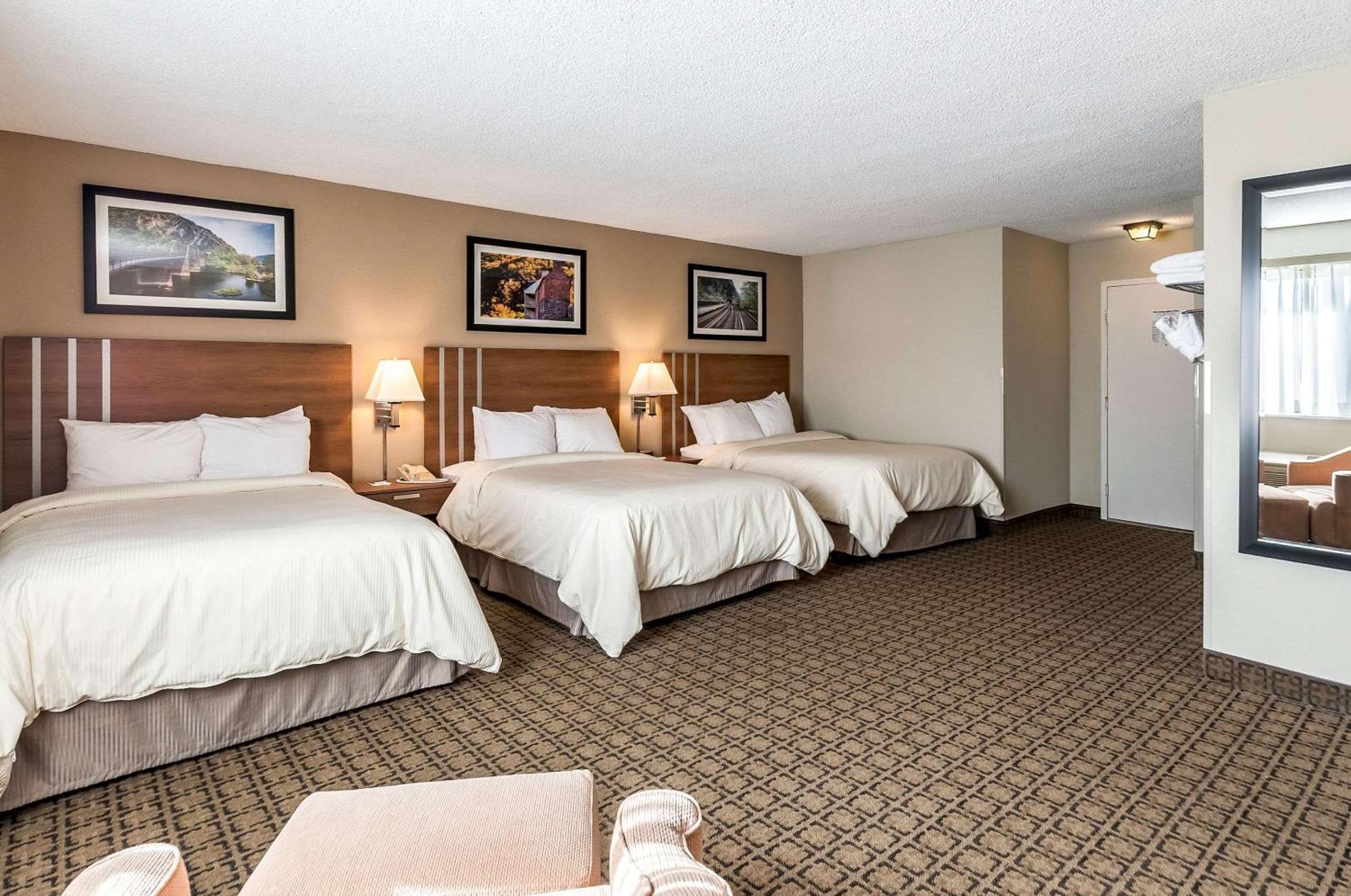 Clarion Inn Harpers Ferry-Charles Town Extérieur photo